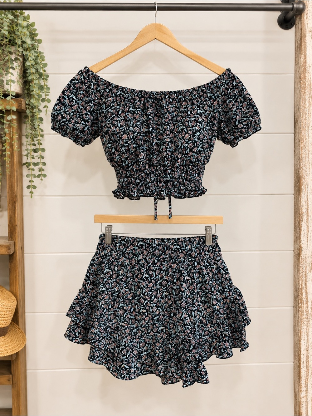 Off-Shoulder Floral Crop Top & Ruffle Mini Skirt Set - Black Floral